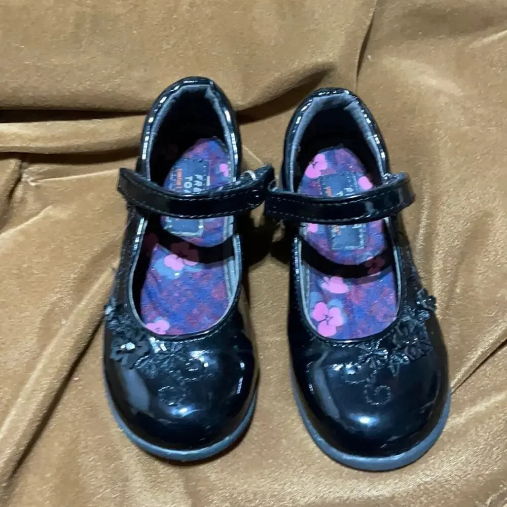 French toast 10 black patent like maryjane guc